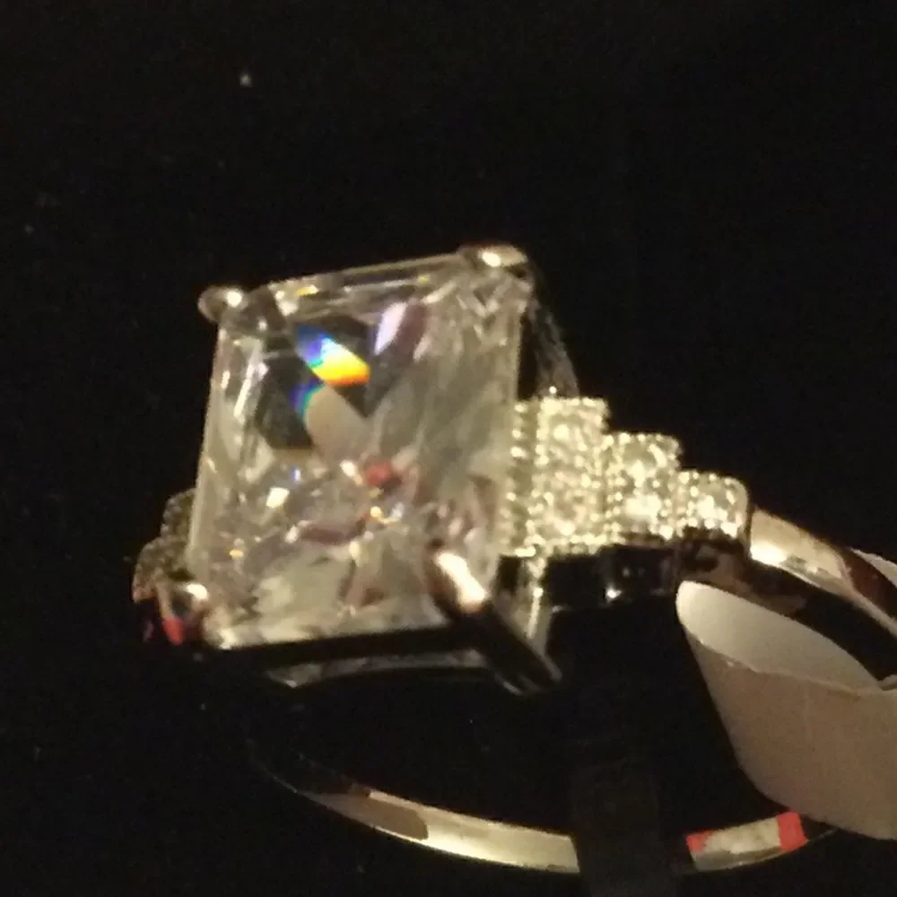 NWT asher “Diamond” engagement ring silver tome